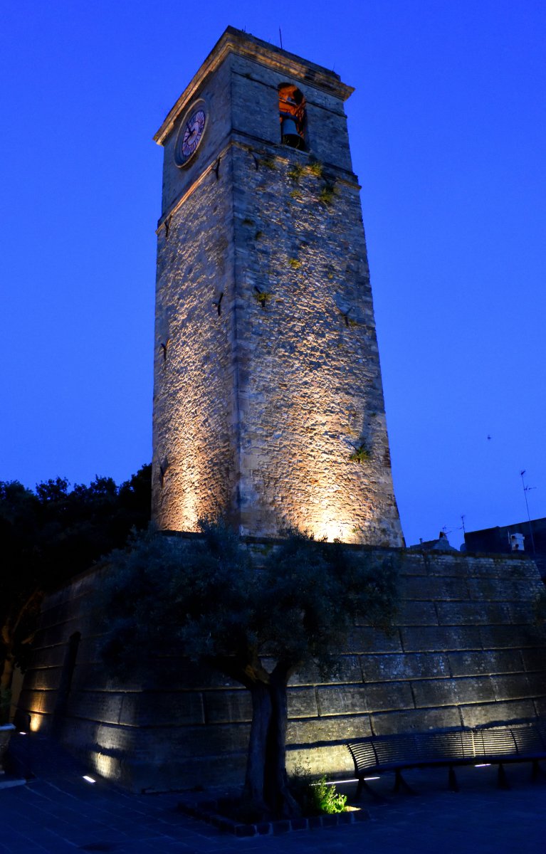 La torre campanaria di Rocca San Giovanni
